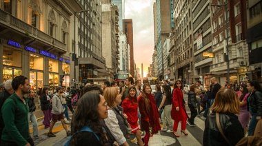 Un viaje teatral, musical y audiovisual por el microcentro porteño