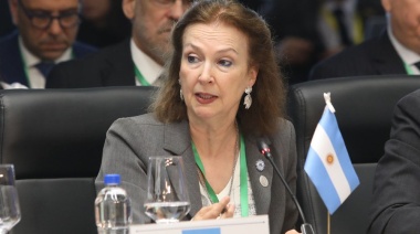 Tras rodar escaleras abajo, Mondino llenó de elogios a Milei