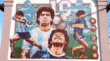 Un pueblo entrerriano se luce con impactante mural de Maradona