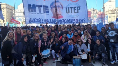Manteros se movilizan a la sede de Espacio Público porteño