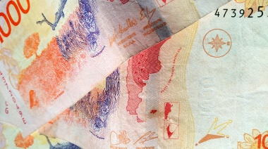 Advierten por la “inflación en pesos, reprimida debajo de la alfombra del dólar”
