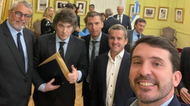 Radical con peluca condenó las “chiquilinadas” de Lousteau