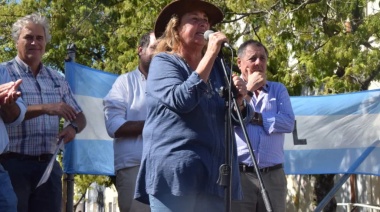 Productora azuleña apuesta a la rebelión impositiva y ya juega políticamente