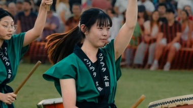 Ómnibus para asistir al Bon Odori, gran evento de la cultura japonesa
