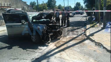 Quilmes: Dos policías mueren al chocar con una camioneta en plena persecución