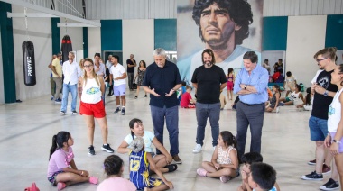 Ferraresi y Sileoni visitaron la colonia municipal