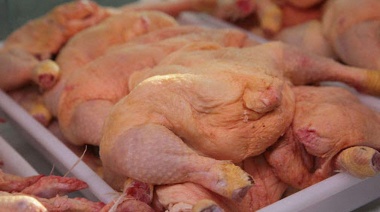 Por primera vez en la historia, los argentinos consumieron más pollo que carne vacuna
