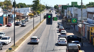 La Plata: nueva cartelería para las paradas de colectivos, en sintonía con la “onda verde”