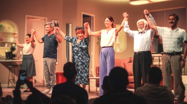 Con dos baluartes de la escena al frente, “Mamá” celebró 100 funciones