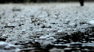 Lluvias intensas y ocasional caída de granizo en el Gran Buenos Aires