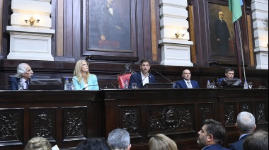 Kicillof a Milei: “Creá un puesto de trabajo, y que no sea en una cripto”
