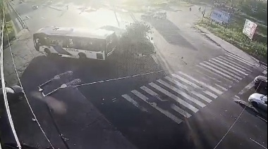 Muertos y heridos, saldo del choque del camión con sebo y el colectivo en La Matanza