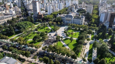 Se hizo esperar: Alak y Kicillof inauguraron las obras de reconstrucción de Plaza San Martín