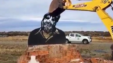 Topadoras libertarias destruyeron el monumento a Osvaldo Bayer