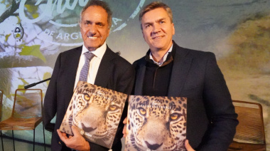Scioli presentó un libro de paisajes y dijo que “el país está sacando lo mejor de sí”