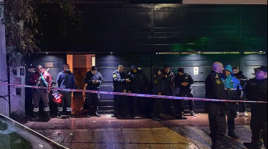 Horror en Lanús: Apuñaló y le disparó a su madre y asesinó a un hombre