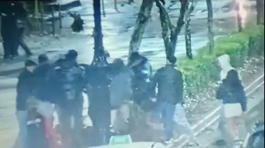 Así fue la brutal golpiza que 15 jóvenes le propinaron a un muchacho en La Plata