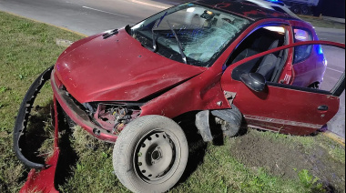 Manejaba borracho y se llevó puesta una rotonda en Berisso