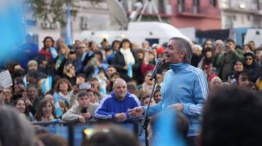 Según Máximo Kirchner, “conformar solamente un frente anti Milei no nos va a servir de mucho”