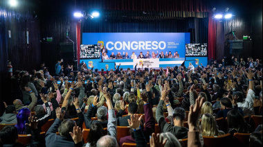 El peronismo dio un paso clave hacia la unidad en el Congreso del PJ bonaerense en Merlo