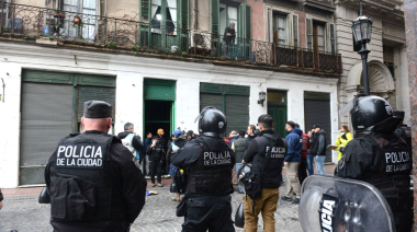 Desalojan inmueble ocupado hace años en pleno Casco Histórico porteño