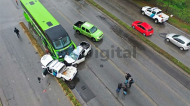 Triple choque en Mar del Plata incluyó a patrullero robado por paciente psiquiátrico a dos policías