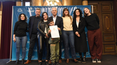 Vivienda digna: se completó la entrega de escrituras a familias de La Plata