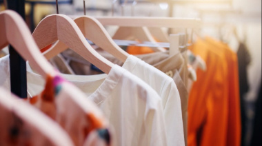 La venta de ropa cayó un 7,7 % y profundiza la crisis de la industria textil