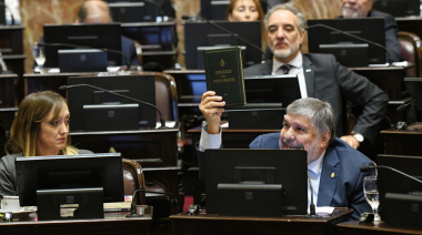 “Menos impuestos para los poderosos, más motosierra para el pueblo”