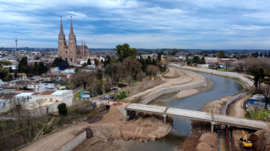 Avanza la estratégica ampliación del cauce en el Río Luján