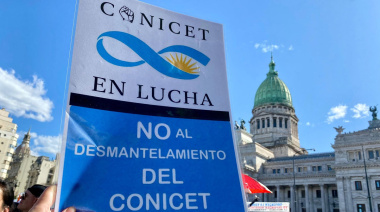 Espinoza advirtió por el “genocidio de la ciencia” perpetrado por Milei