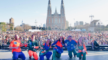 Multitudinario festejo en La Plata para anticiparse al Día del Niño