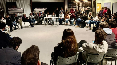 El oficialismo platense apuesta a una campaña de cercanía con presencia en todos los barrios