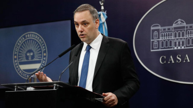 En el peor momento del Gobierno, Adorni se negó a responder preguntas en su “conferencia de prensa”