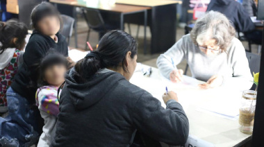 Creciente adhesión en La Plata al programa de reconversión de la venta en la vía pública