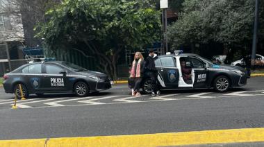 Choque y pelea a los golpes en Libertador: una mujer lesionada y un menor involucrado