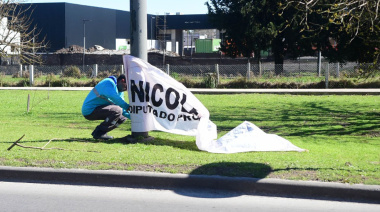 La Plata: retiran cartelería electoral tras iniciarse la veda