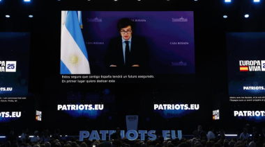 Milei canceló su viaje a España y habló por videoconferencia en el festival Viva 25 de Vox