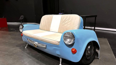 Inspirado en el diseño de barcos, crea sillones con autopartes de “Fititos”