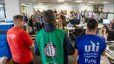 En pie de lucha, trabajadores del PAMI lanzaron una batería de acciones contra el ajuste