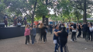 Peña de la Tradición: familias y mates en una jornada a pura música