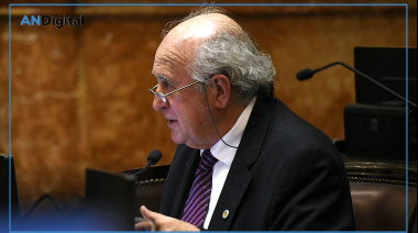 Parrilli tachó de “show mediático” a la causa cuadernos