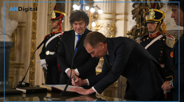 Milei le tomó juramento a Santilli como ministro del Interior