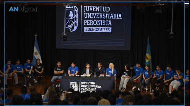 Kicillof advirtió por el “nuevo coloniaje disfrazado de acuerdo de libre comercio”