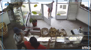Entraron a robar en una panadería de Lanús y la empleada los corrió con una cuchilla