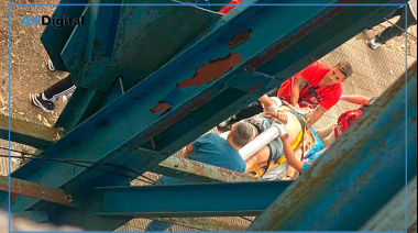 Un hincha de Gimnasia cayó desde la tribuna Centenario y fue hospitalizado con heridas graves