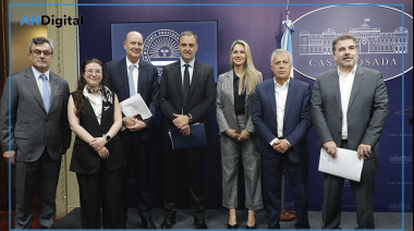 Con foco en la reforma laboral, Adorni presentó el informe del Consejo de Mayo