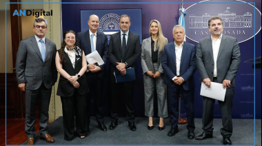 Con foco en la reforma laboral, Adorni presentó el informe del Consejo de Mayo