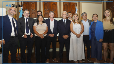 Alak tomó juramento a los nuevos consejeros escolares