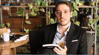 Cruzada de un creador de contenido: dejar el celular y volver a los libros